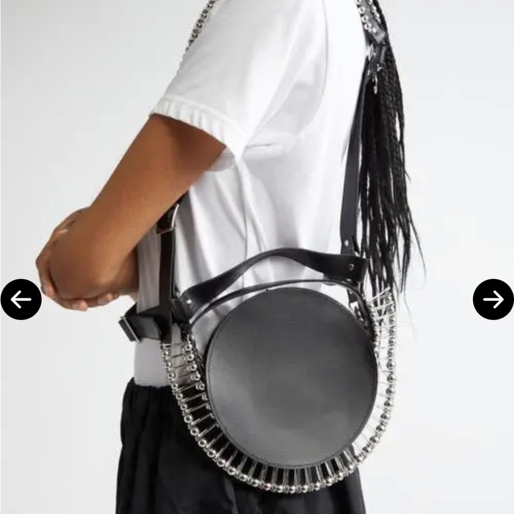 NOIR KEI NINOMIYA 
Faux Leather X Pin Harness